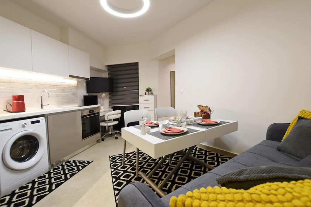 Uni Cozy City Apartment Rhodes City Екстериор снимка